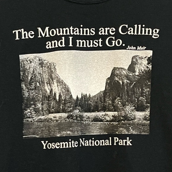 EUC Yosemite National Park black and white tshirt- size unisex M - Picture 3 of 5